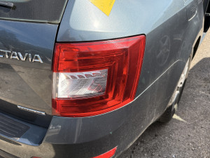 desna stopka skoda octavia A7