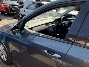 prednja lijeva vrata skoda octavia A7