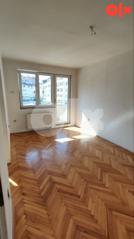 Stan 50.5m2 , Spasovdanska, 1 sprat , 2 balkona prodaja izdavanje 3