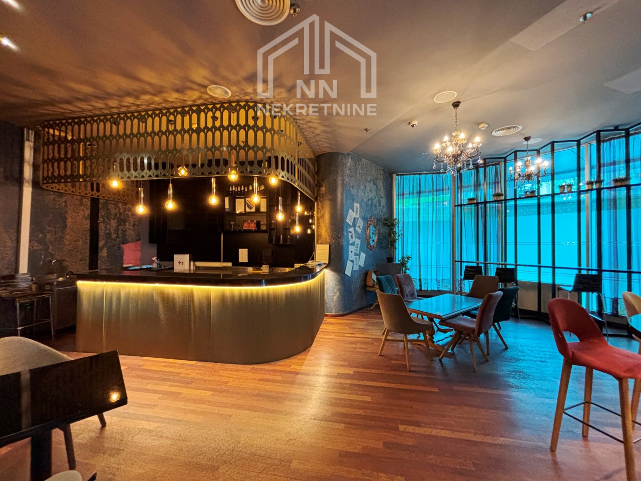 NN Nekretnine : Poslovni prostor 120m2 - Avaz Twist Tower 3