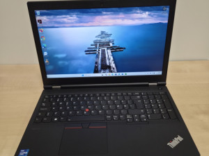 Lenovo ThinkPad P15 Gen 2 i7-11850H; 64GB RAM; RTX A2000 Kao novo