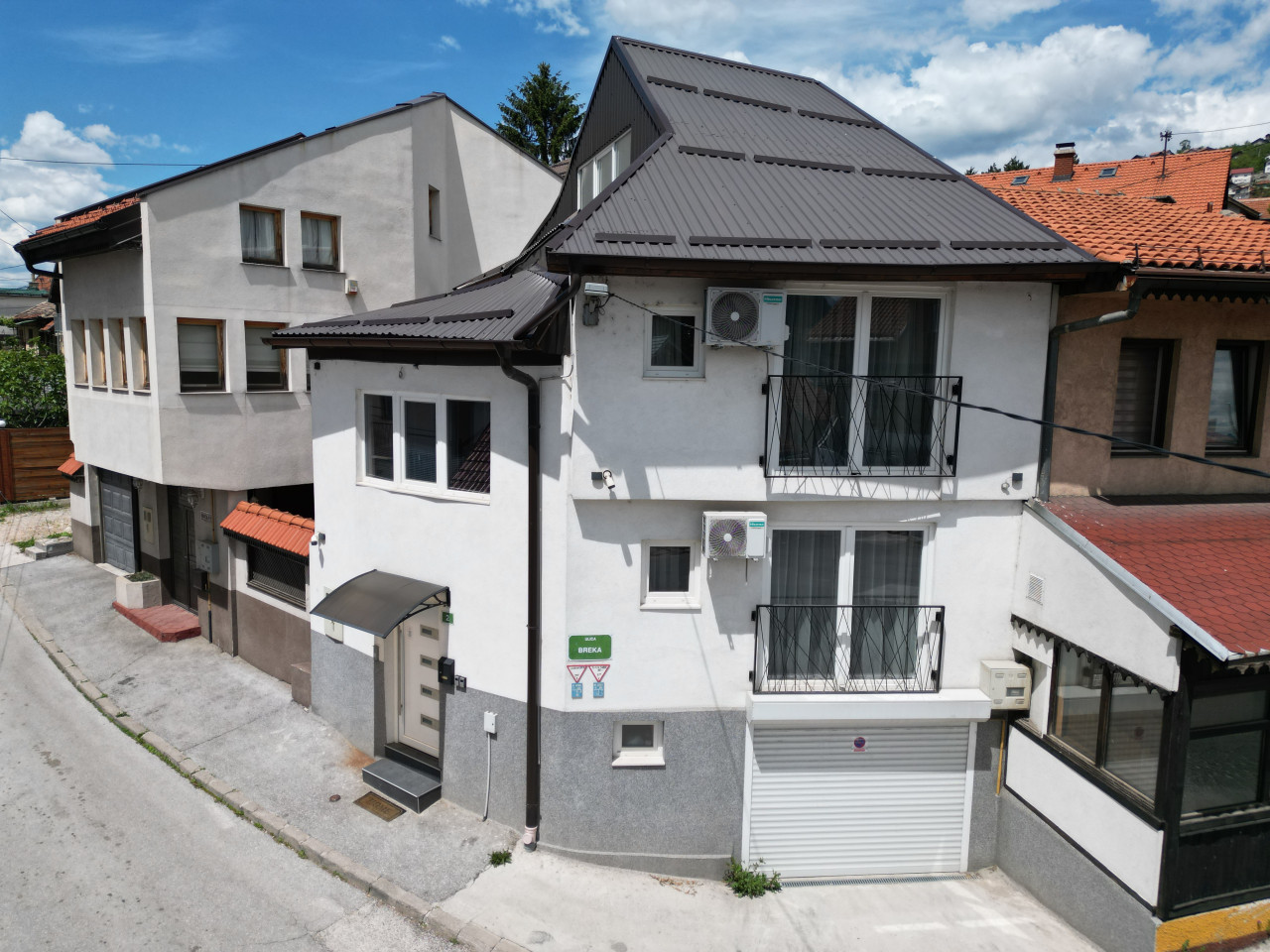NN Nekretnine : Kuća sa apartmanima - Podhrastovi - Centar 4