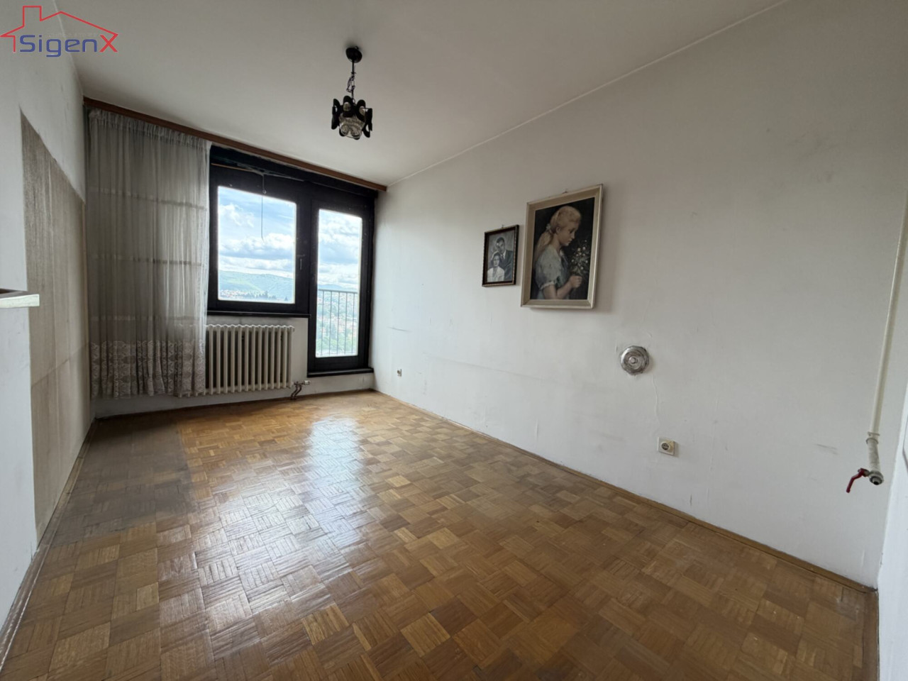 Stan Sarajevo/ Ciglane/ Četverosoban/ 1.sprat/ 88m2/ Garaža 13