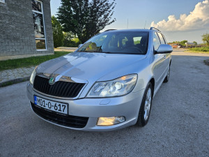 Škoda Octavia 11/2010 God. 1.6 TDI 77 KW Klima Reg: 01/2027 God.