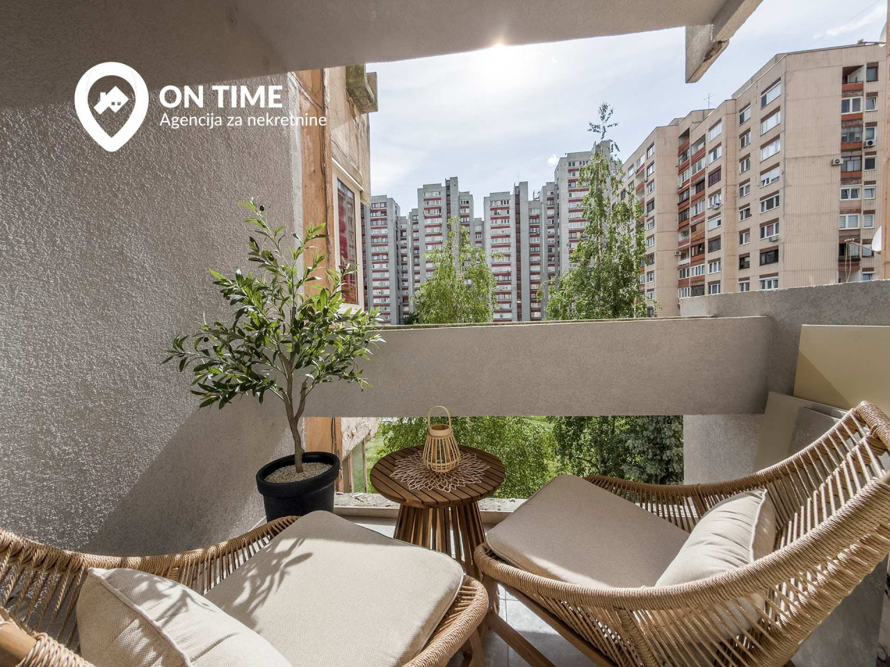 ON TIME prodaje: Luksuzan trosoban Stan Sarajevo, Alipašino 11
