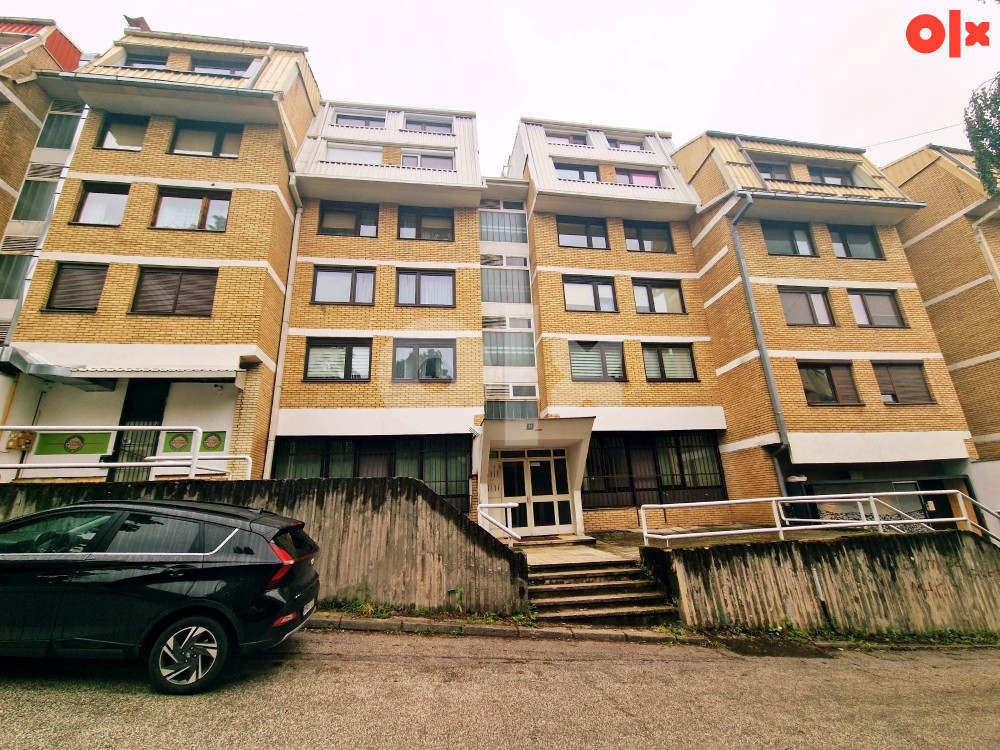 Centar-Breka - Trosoban stan CCA 90 m2