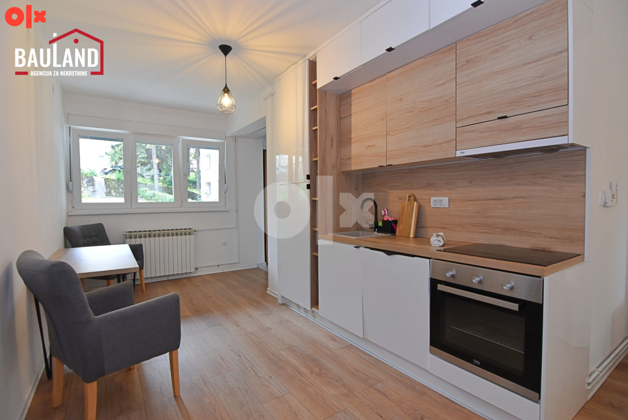 Namješten dvosoban stan, 44m2 / Koševo, Centar 3