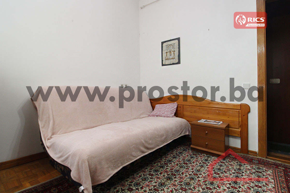 PROSTOR izdaje: Trosoban stan pored Aria centra 8
