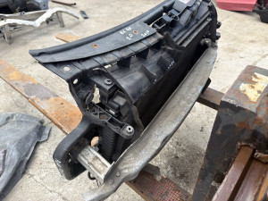 Prsa vezni lim greda ventilator automatik Audi A6 2010 (fotografija 7)