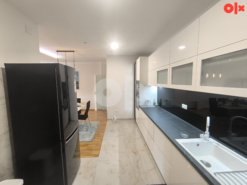 Luksuzan stan od 80m2  u centru Banja Luke 6