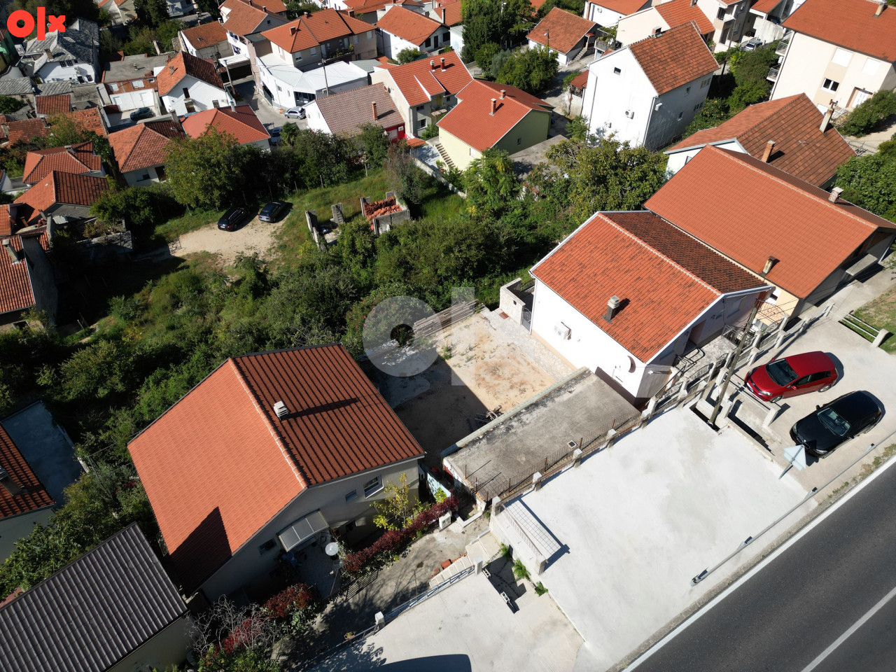 Uknjižena devastirana kuća sa predivnim pogledom na grad 2