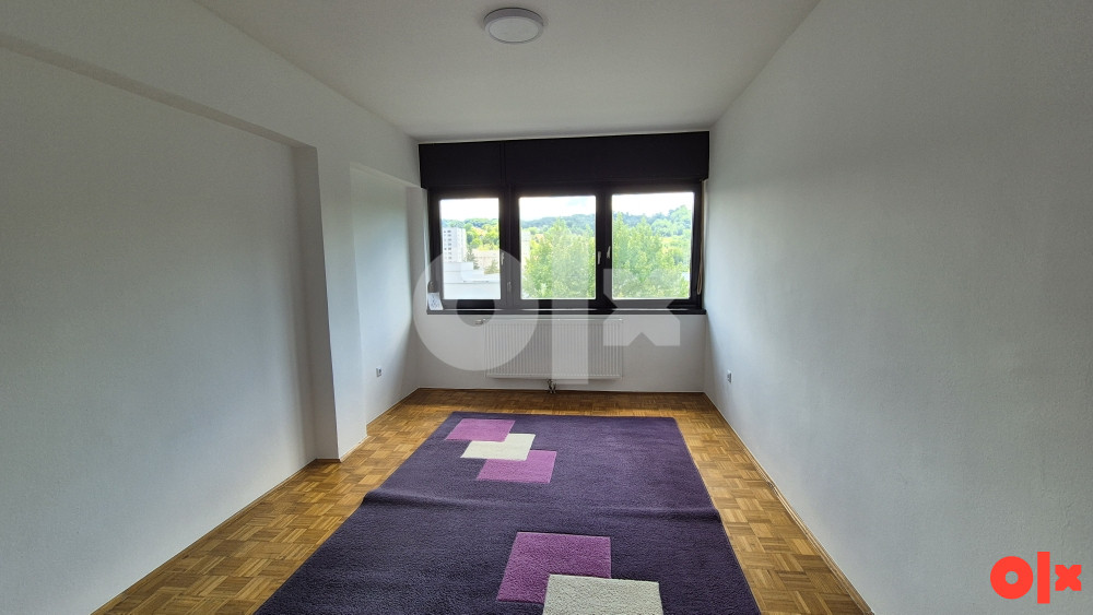 Četverosoban stan, zgrada Jupiter, Tuzla 2