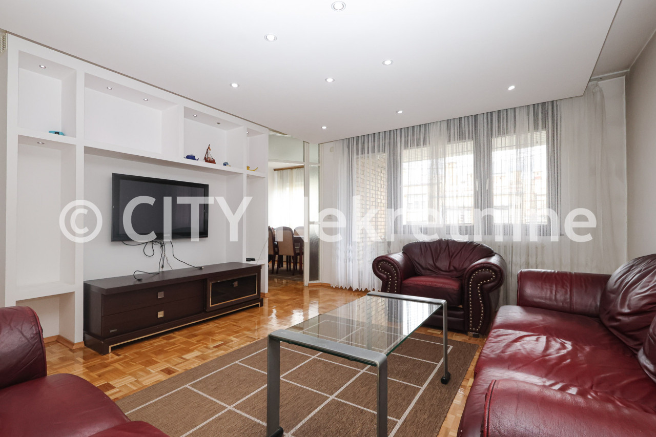 Trosoban namješten stan - Centar - Breka - 90 m2 2
