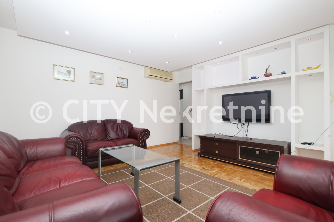 Trosoban namješten stan - Centar - Breka - 90 m2 3