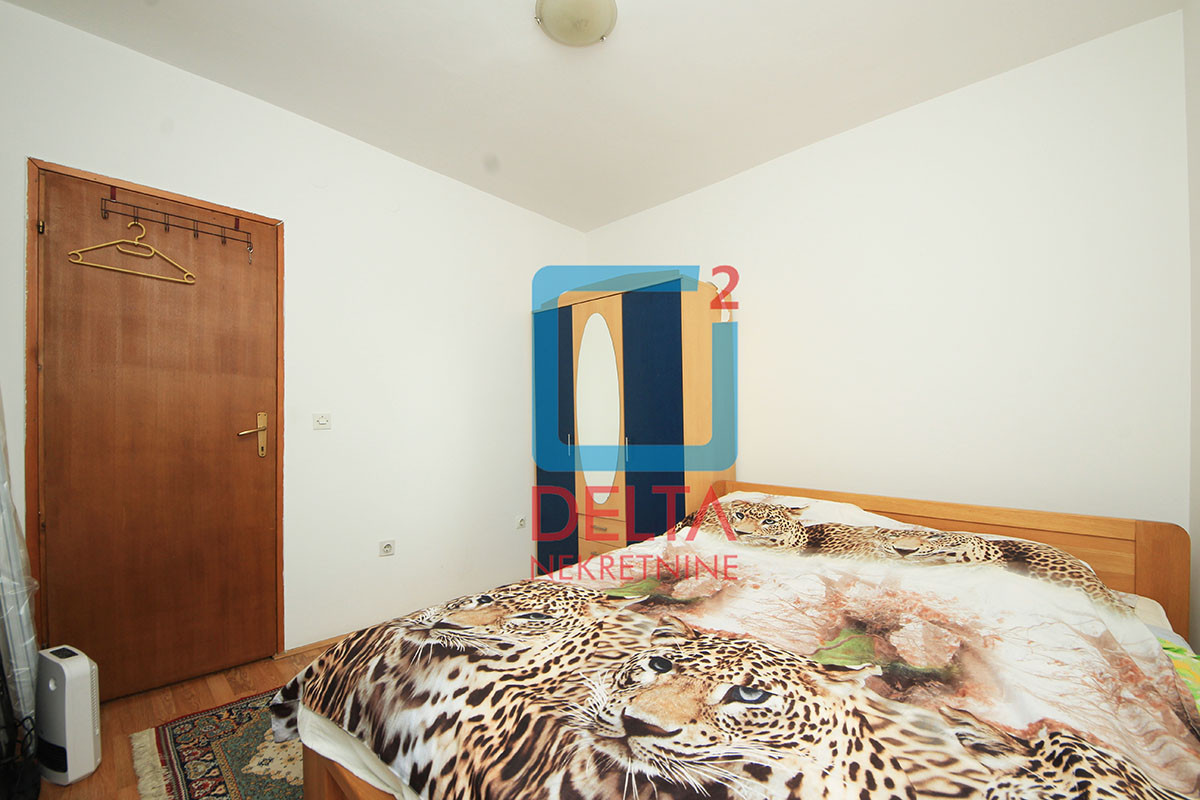 Namješten trosoban stan / 70m2 / Parking mjesto / Hrasno brdo 11