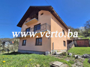 Kuća sa građevinskim zemljistem od 1241 m2, Solina, Tuzla