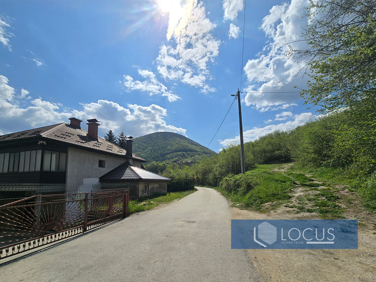 LOCUS: Građevinsko zemljište 11.591m2, Blažuj, Ilidža 3