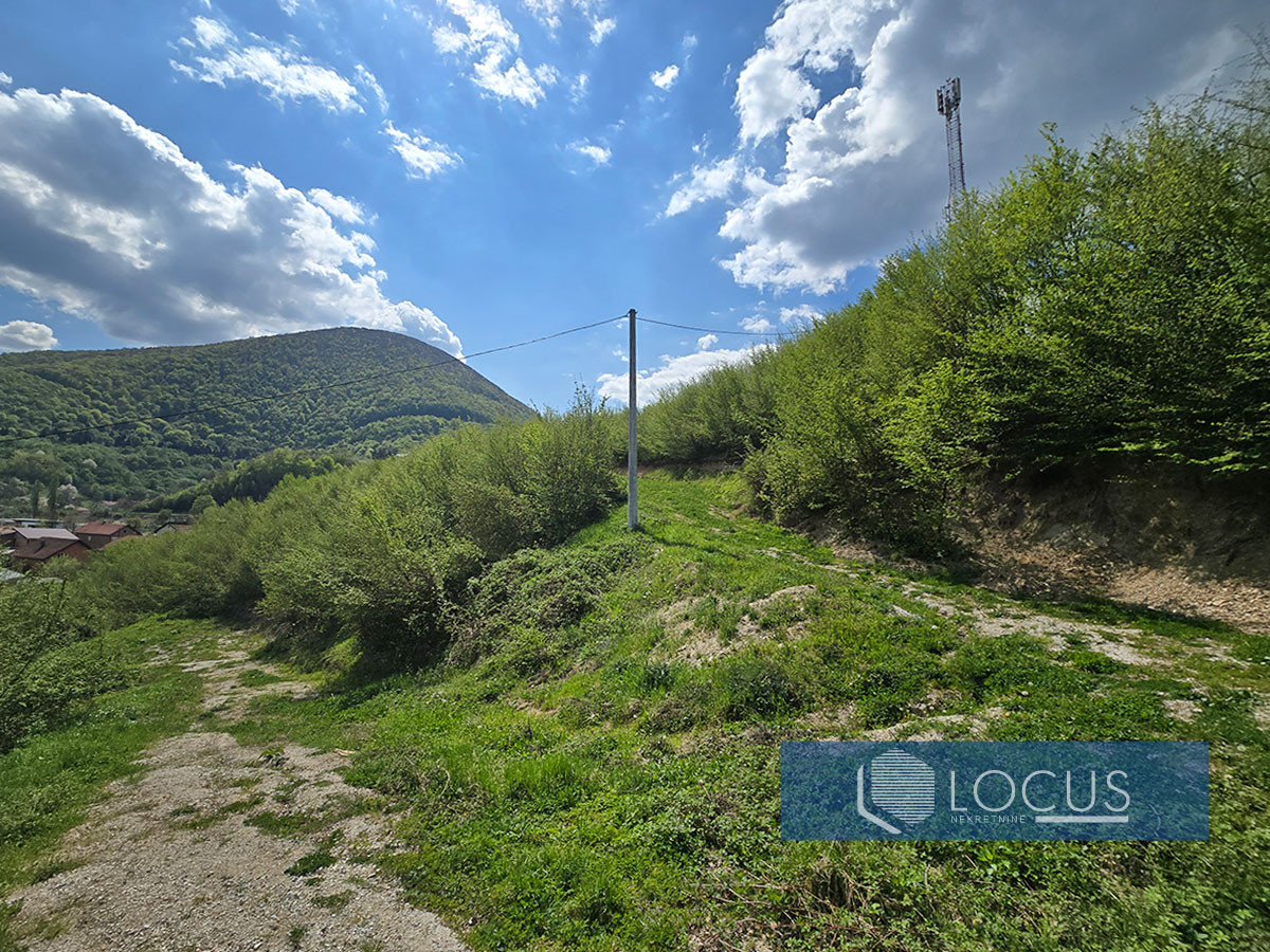 LOCUS: Građevinsko zemljište 11.591m2, Blažuj, Ilidža 4