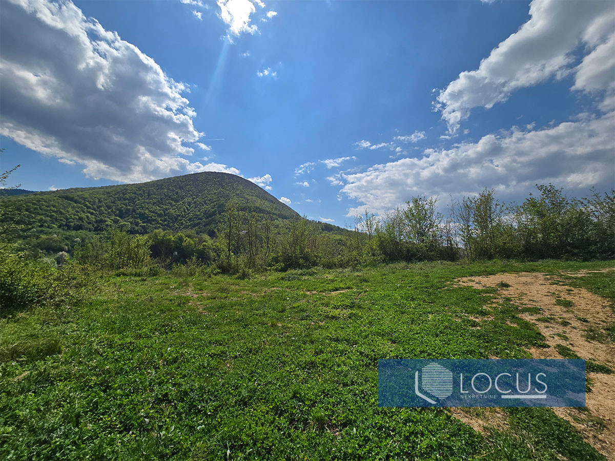 LOCUS: Građevinsko zemljište 11.591m2, Blažuj, Ilidža 11