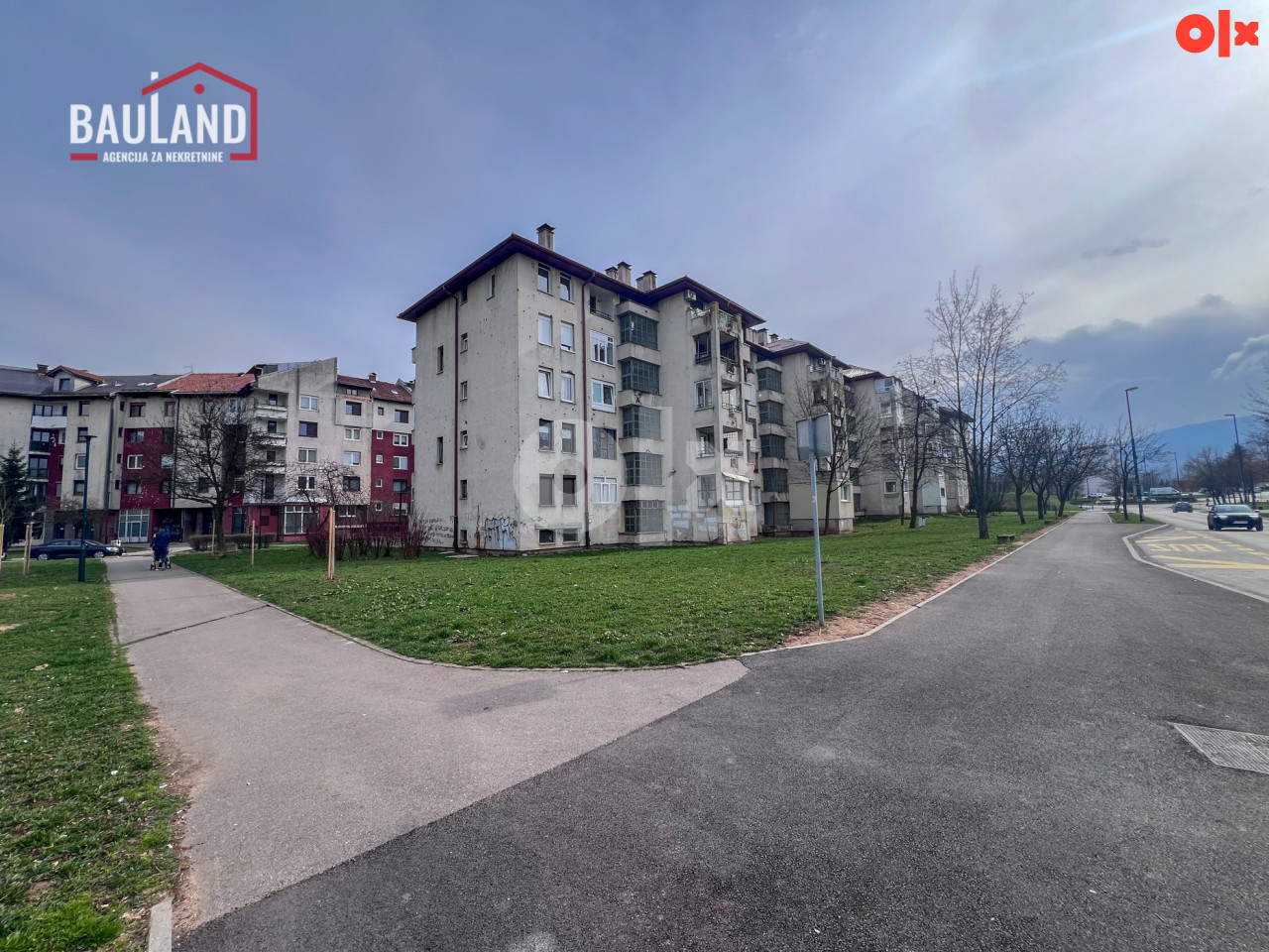 BAULAND/ Trosoban stan/ Dobrinja 13