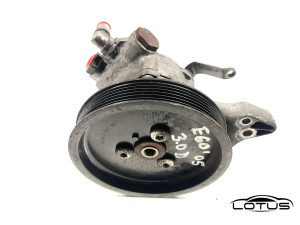 Servo pumpa BMW 5 E60 E61 530D 2003-2007 677469803