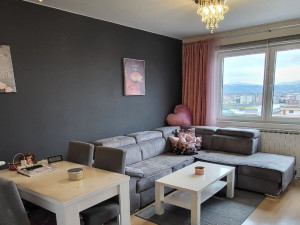 Dvosoban stan sa garažom Bulevar