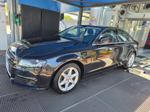 Audi A4 2011 2.0 Tdi Automatik/Navi/Limuzina