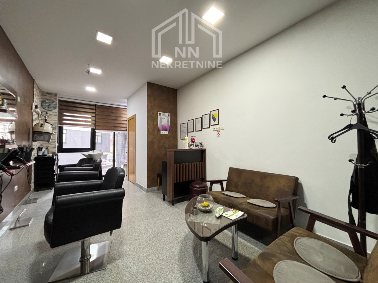 NN Nekretnine : Frizerski salon - Stup 2