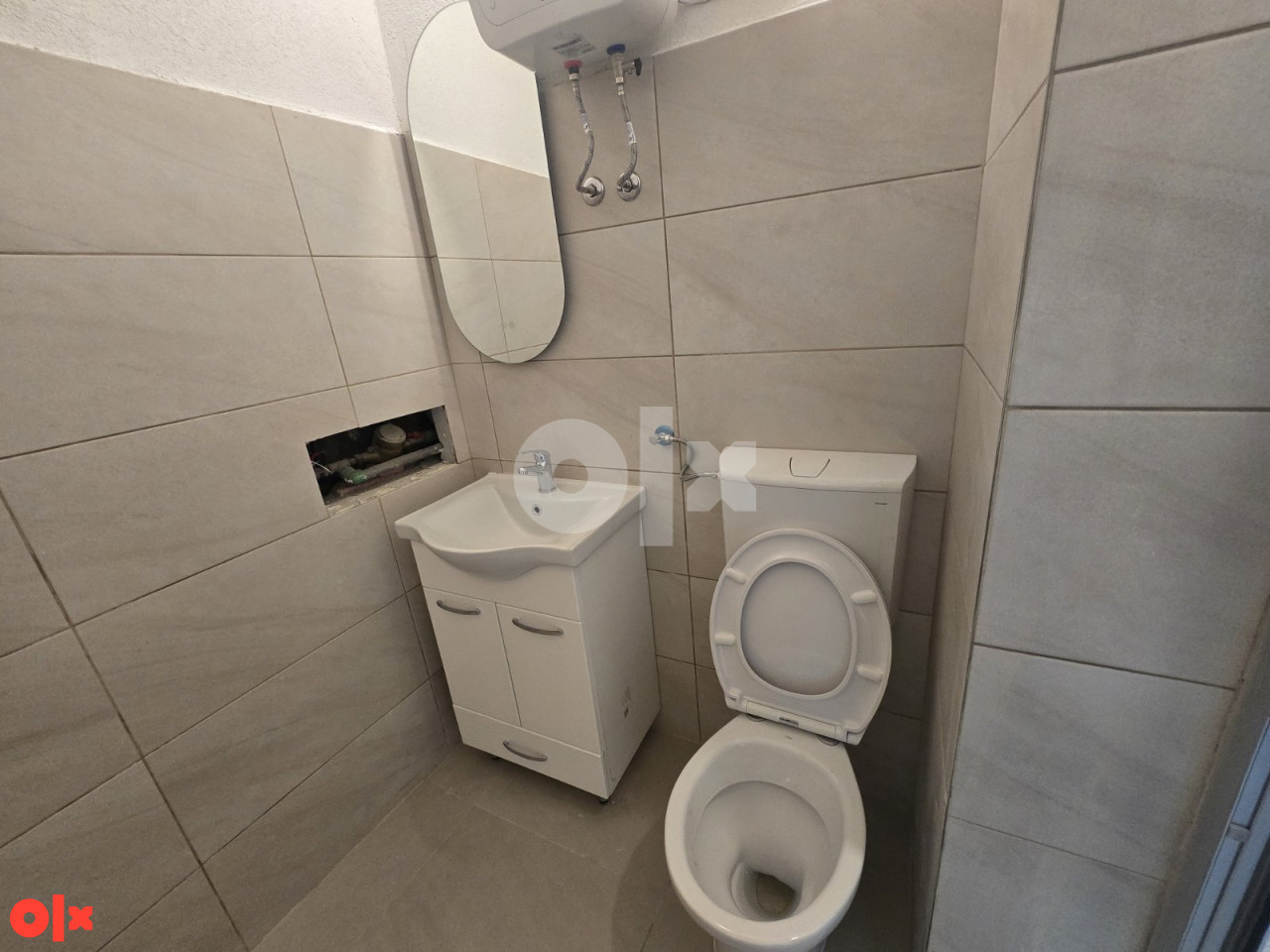 ZAKUP Poslovni prostor 16m2 sa garažnim mjestom - CENTAR BULEVAR 8