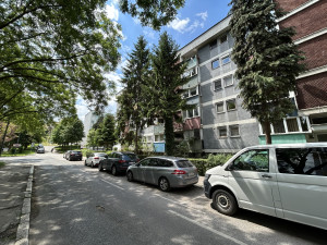 GRUNT - Novo Sarajevo 59 m2 +11 m2 balkona I sprat