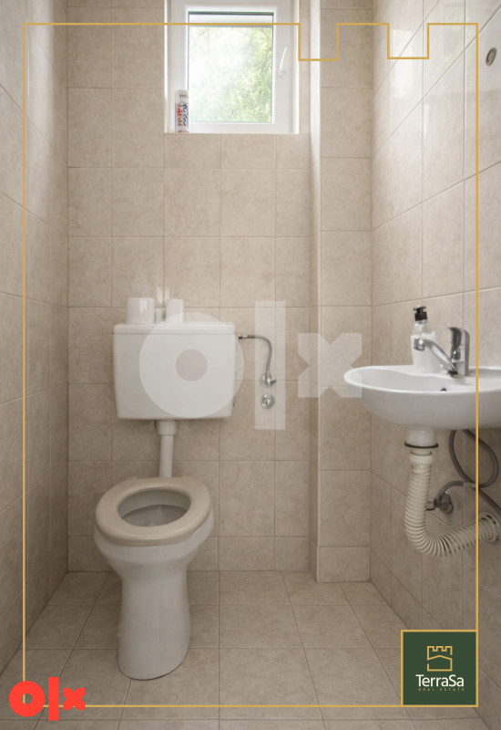 Poslovni prostor 120 m2/ Hadžići 11
