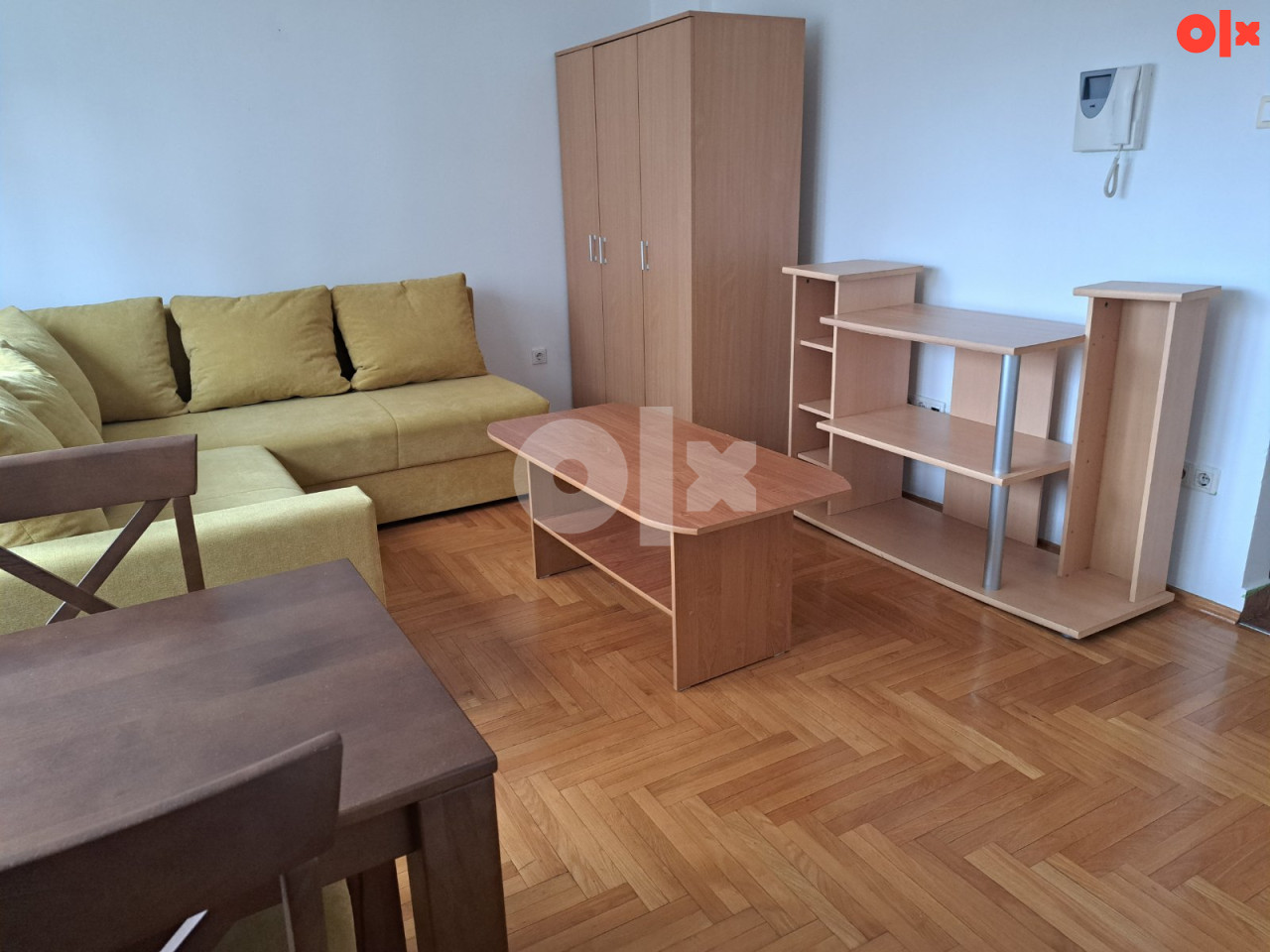 Izdajem odlično namještenu garsonjeru u Boriku 3