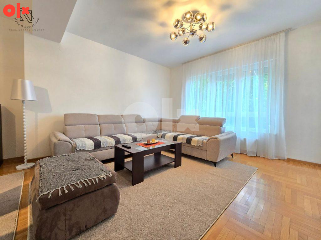 Stan od 130m2 sa dvije garaže u N. Varoši- NAJAM 2