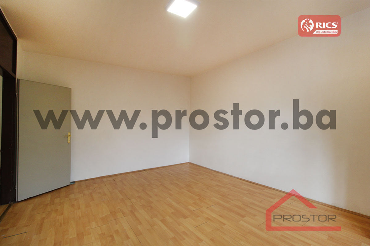 PROSTOR prodaje: Jednosoban stan, 37m2, Mejtaš 3