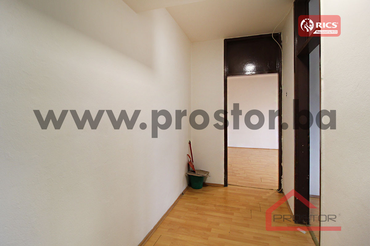 PROSTOR prodaje: Jednosoban stan, 37m2, Mejtaš 10