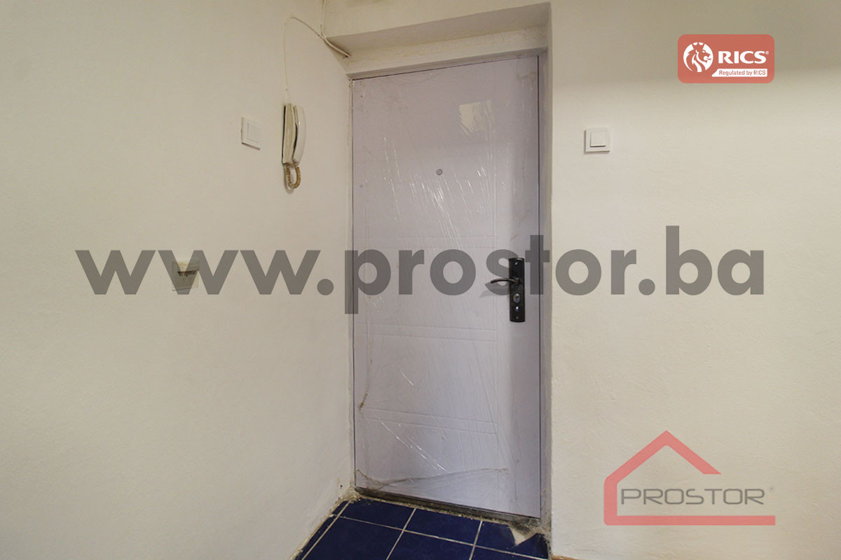 PROSTOR prodaje: Jednosoban stan, 37m2, Mejtaš 11