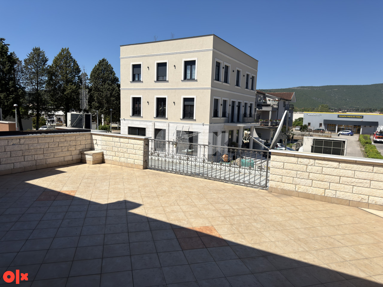 ČAPLJINA Kuća i poslovni prostor - centar 9