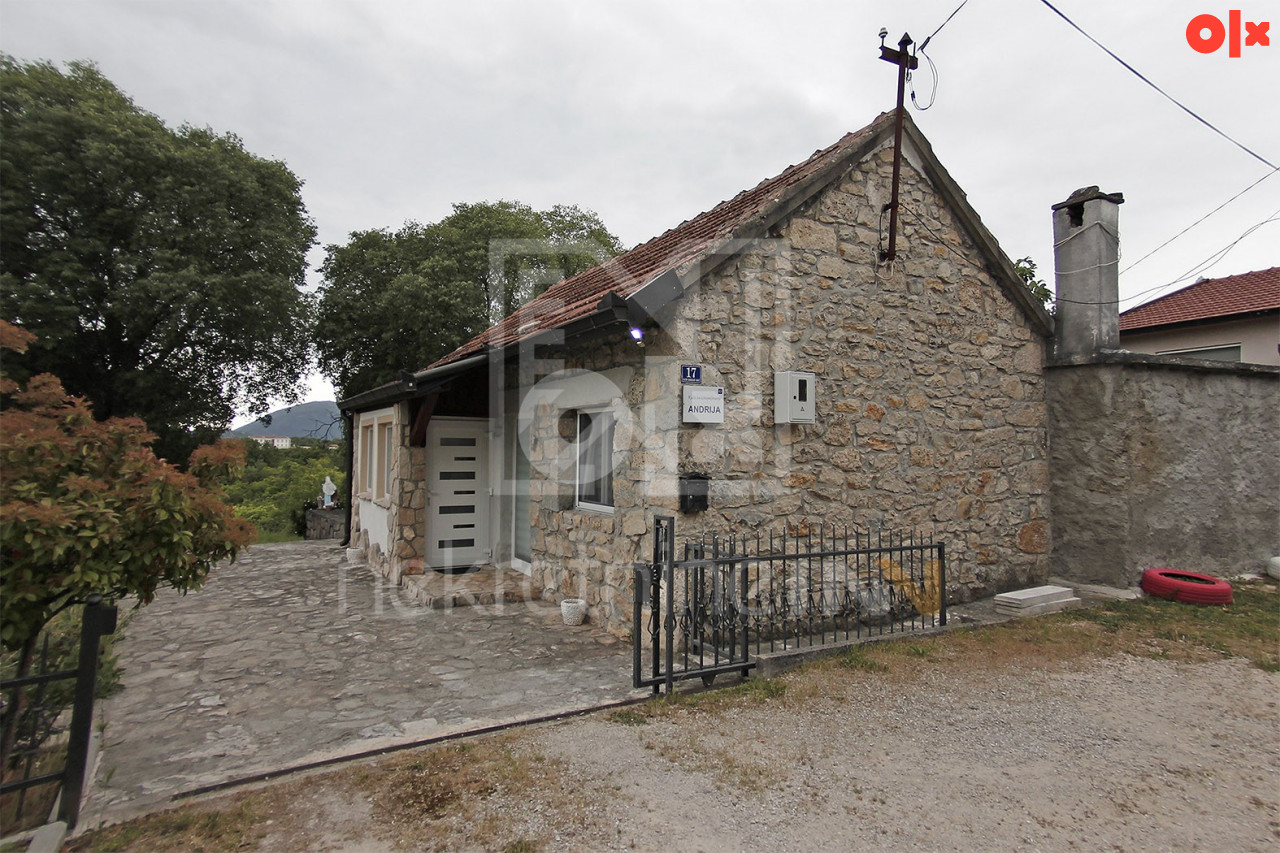 Prodaje se kuća i zemljište u Ljubuškom