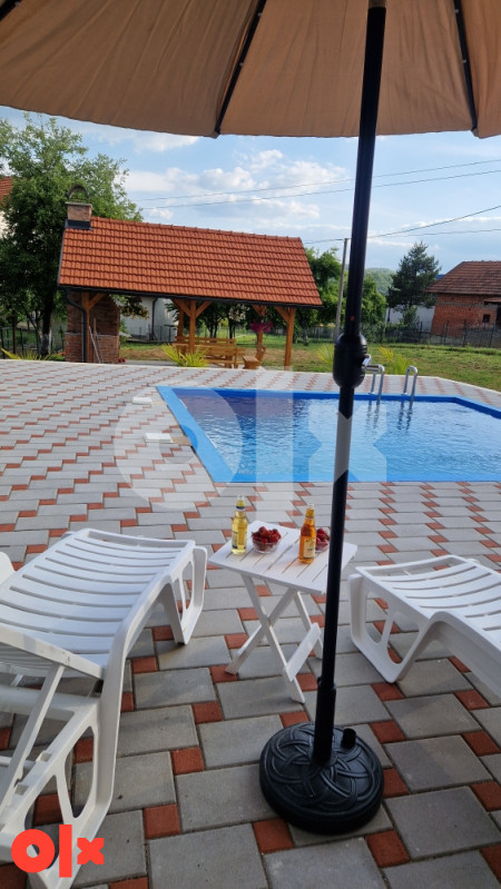 Dnevni najam bazen i sadrvan sa kaminom 3