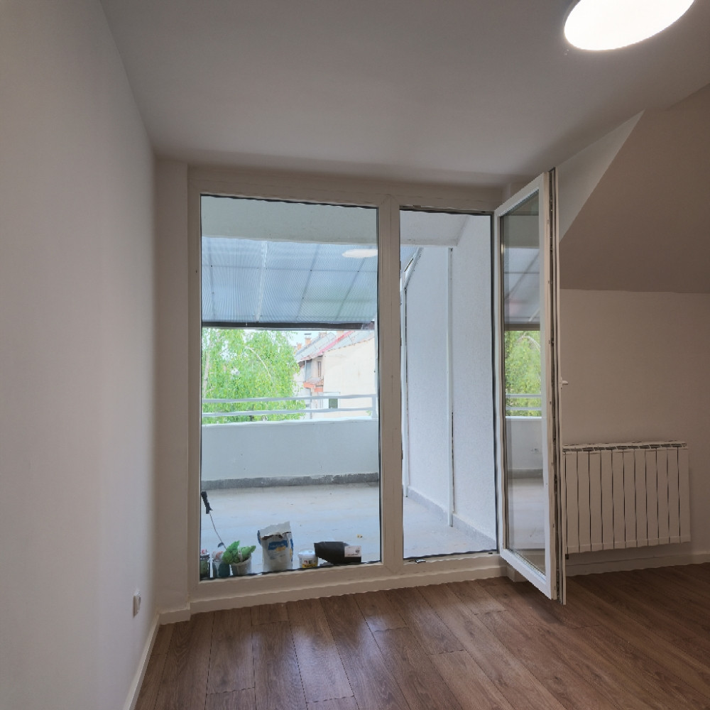 Renoviran trosoban stan Dobrinja - Novi Grad 2