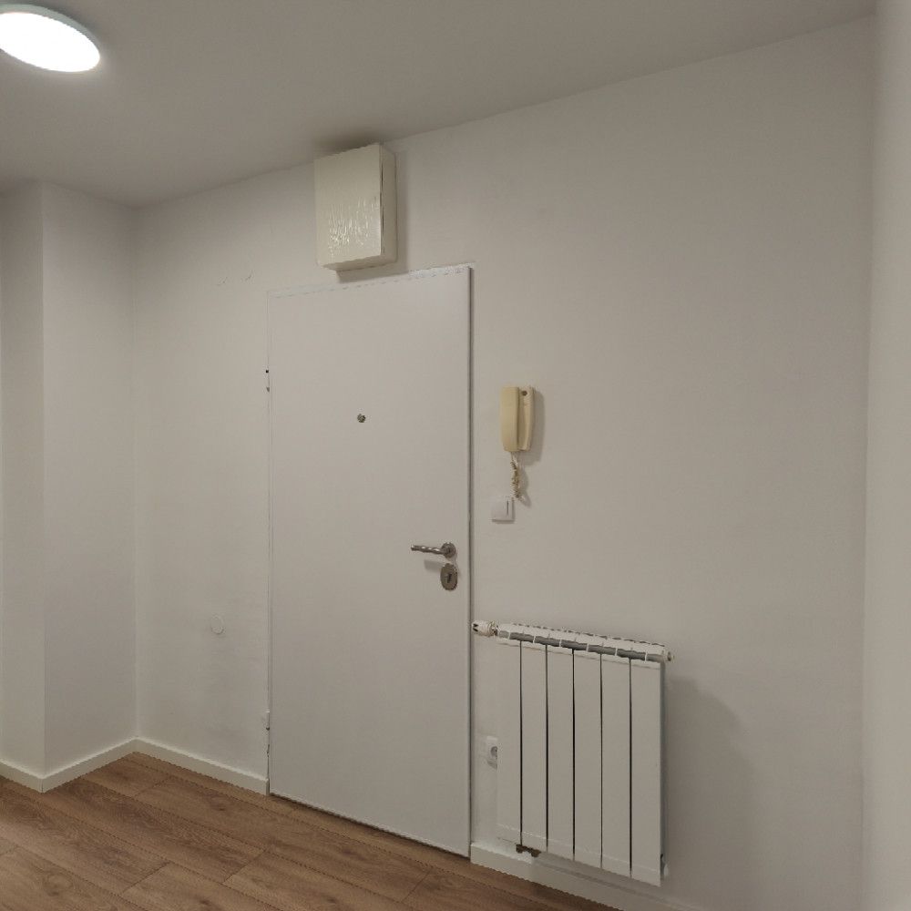 Renoviran trosoban stan Dobrinja - Novi Grad 13