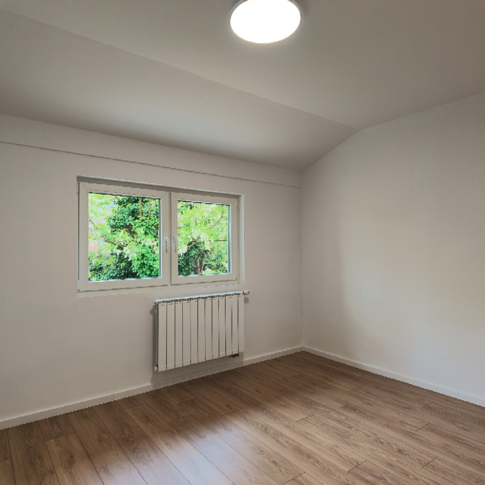 Renoviran trosoban stan Dobrinja - Novi Grad 19