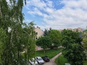 Renoviran trosoban stan Dobrinja - Novi Grad photo 4