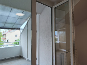 Renoviran trosoban stan Dobrinja - Novi Grad photo 5