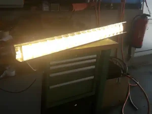UGRADBENA NEONSKA LAMPA 151cm