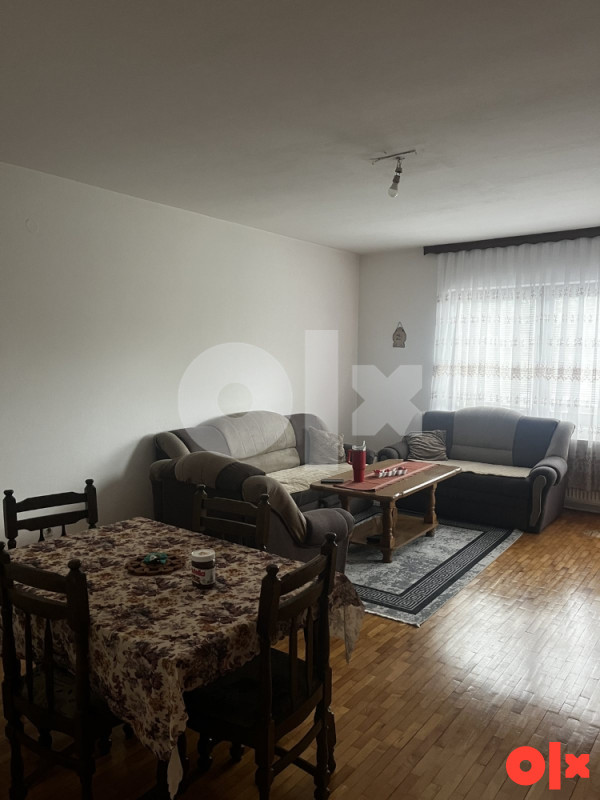 Izdajem sprat kuće Tuzla 3