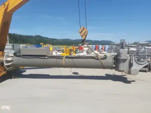 METALNI STUP SA NOSAČEM SOLARNIH PANELA