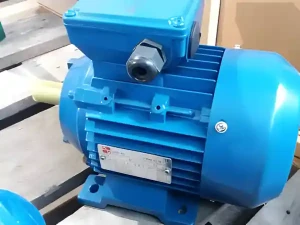 ELEKTRO MOTOR 0.18KW 645obrt. NOV!