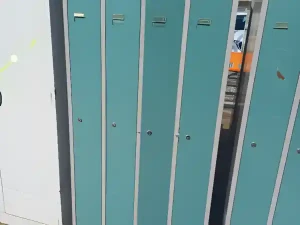 METALNI GARDEROBNI ORMAR