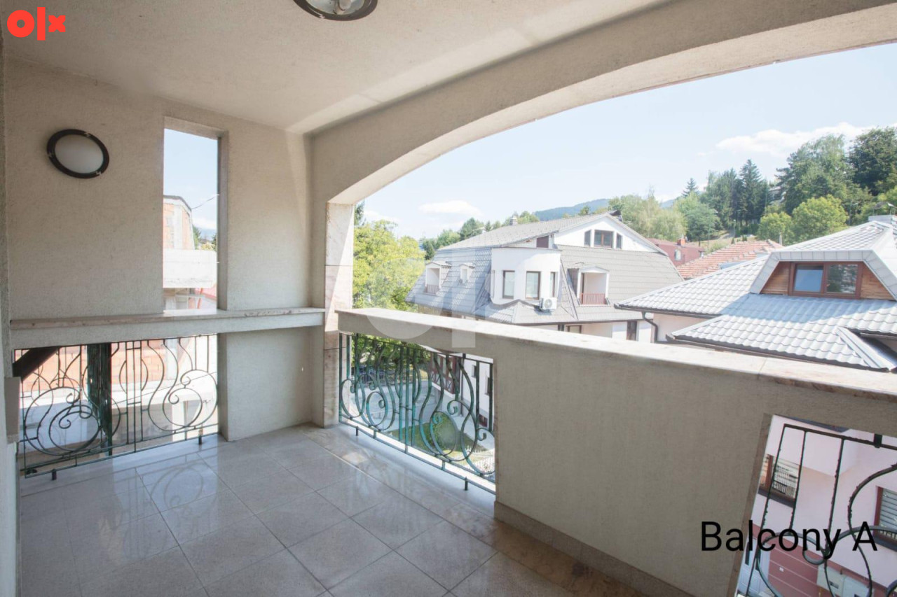 Grbavica - Vila Apartman CCA 216 m2 12